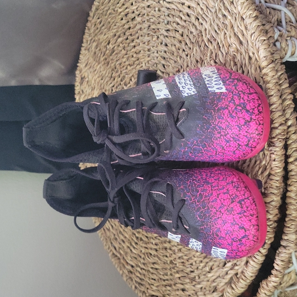 Soccer cleats